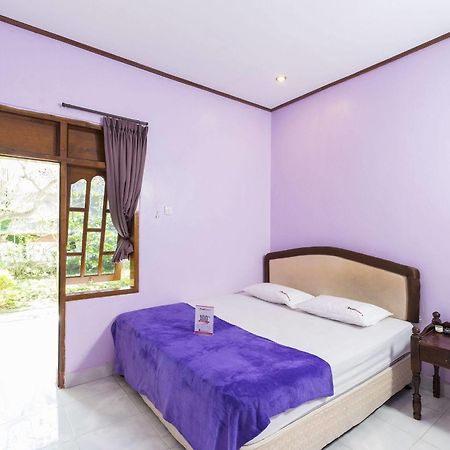 Отель Reddoorz @ Tanjung Benoa Нуса-Дуа Экстерьер фото